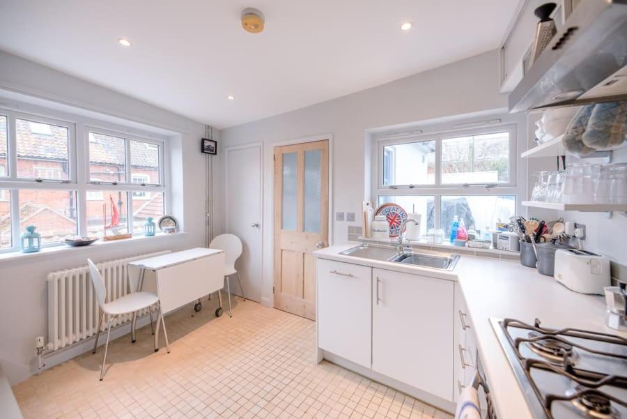 6 West Lane In Aldeburgh - Beautiful Cottage Near High Street Exterior photo